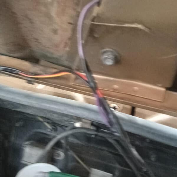 280526 1982 Range Rover Under Bonnet Lights Bonnet Lagging 5
