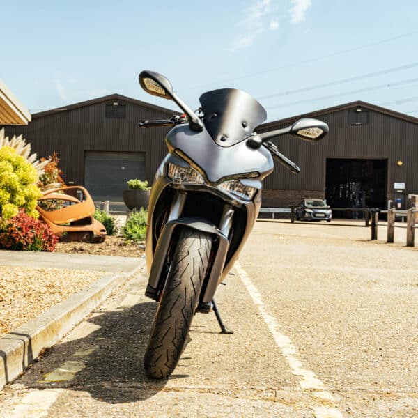 Ducati SuperSport Senna 11