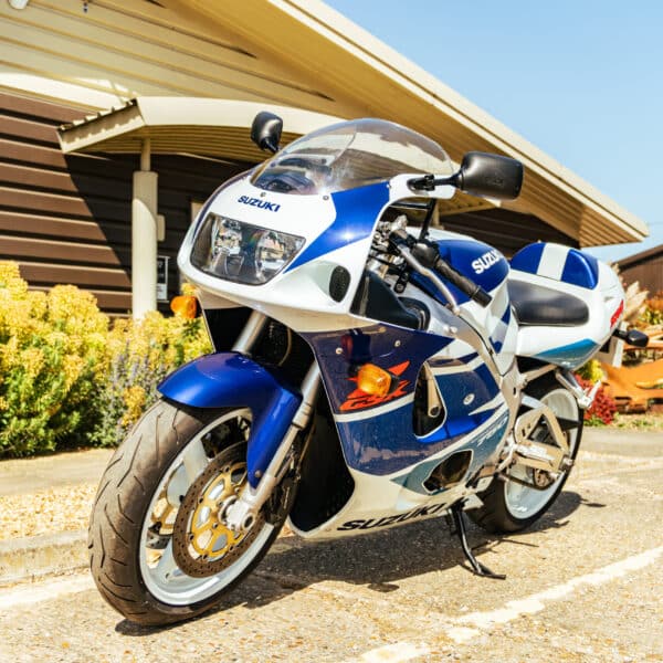 Suzuki GSXR 750 9