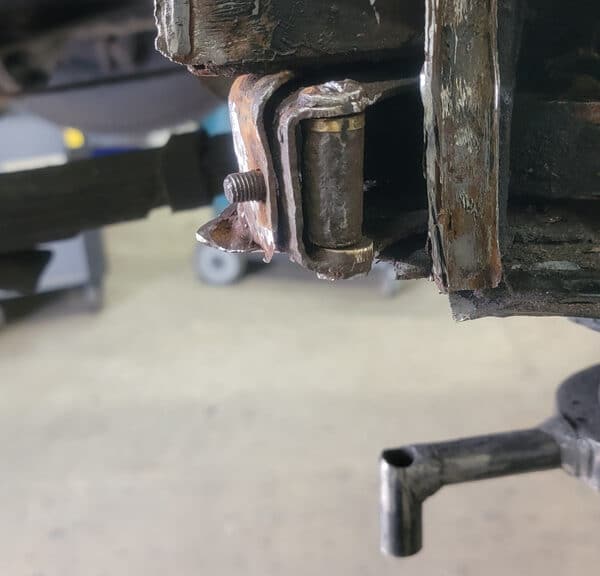 020626 1958 Rover 90 Door Hinge Rust Repair 4