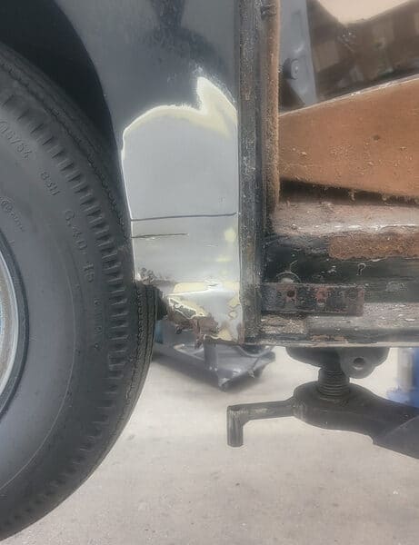 020626 1958 Rover 90 Door Hinge Rust Repair