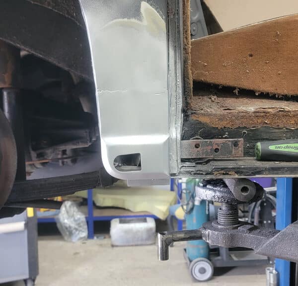 020626 1958 Rover 90 Door Hinge Rust Repair 9