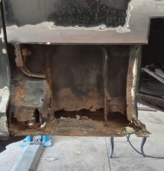 020626 1958 Rover 90 Drivers Bottom Wing Rust 2