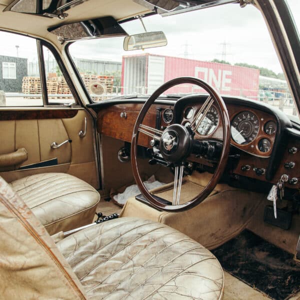 020626 1967 Alvis TF21 Arrival 5