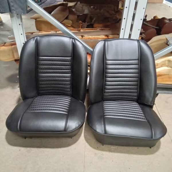 020626 1973 Triumph TR6 Seats Adjusted