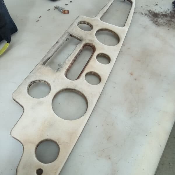 020626 1980 TVR 300S Dash Retrimmed and Radio Hole Filled 23