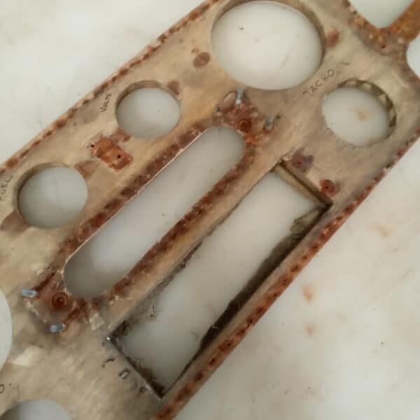 020626 1980 TVR 300S Dash Retrimmed and Radio Hole Filled 25
