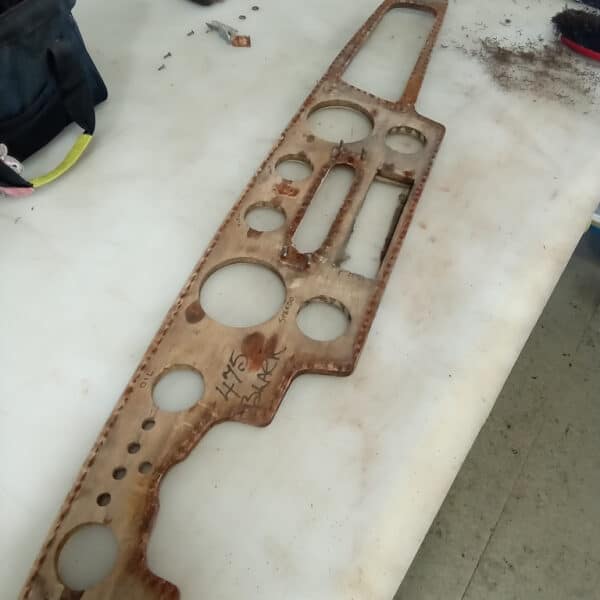 020626 1980 TVR 300S Dash Retrimmed and Radio Hole Filled 26