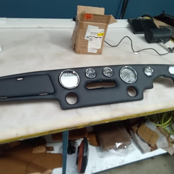 020626 1980 TVR 300S Dash Retrimmed and Radio Hole Filled 3