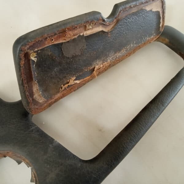 020626 1980 TVR 300S Dash Retrimmed and Radio Hole Filled 32