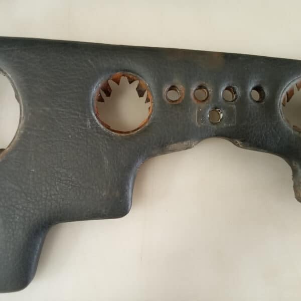 020626 1980 TVR 300S Dash Retrimmed and Radio Hole Filled 33
