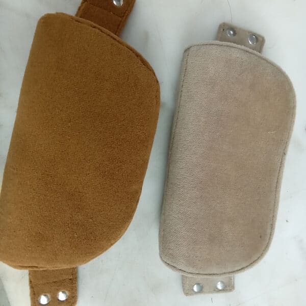 020626 1982 Range Rover In Vogue Loadspace Carpet Headrests and Cushions Retrimmed 7