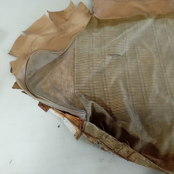 020626 1982 Range Rover In Vogue Rear Armrest 14
