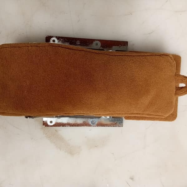020626 1982 Range Rover In Vogue Rear Armrest 16