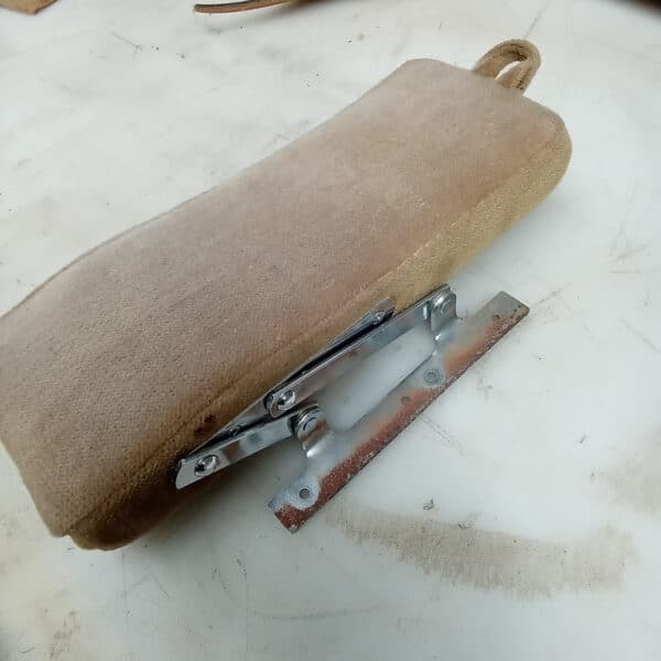 020626 1982 Range Rover In Vogue Rear Armrest 32