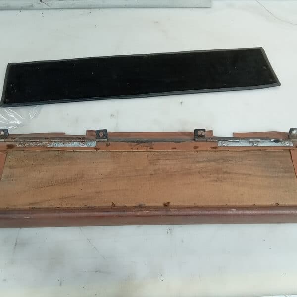 020626 1982 Range Rover In Vogue Seat Teardown 10