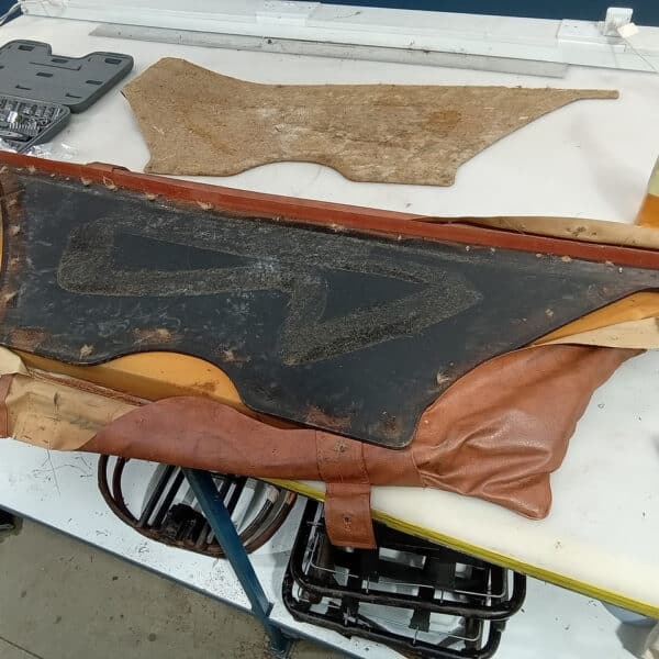 020626 1982 Range Rover In Vogue Seat Teardown 2