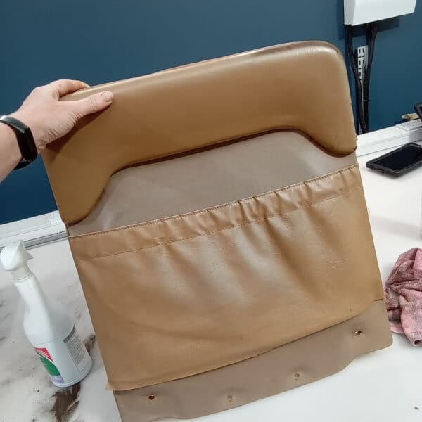 020626 1982 Range Rover In Vogue Seat Teardown 28
