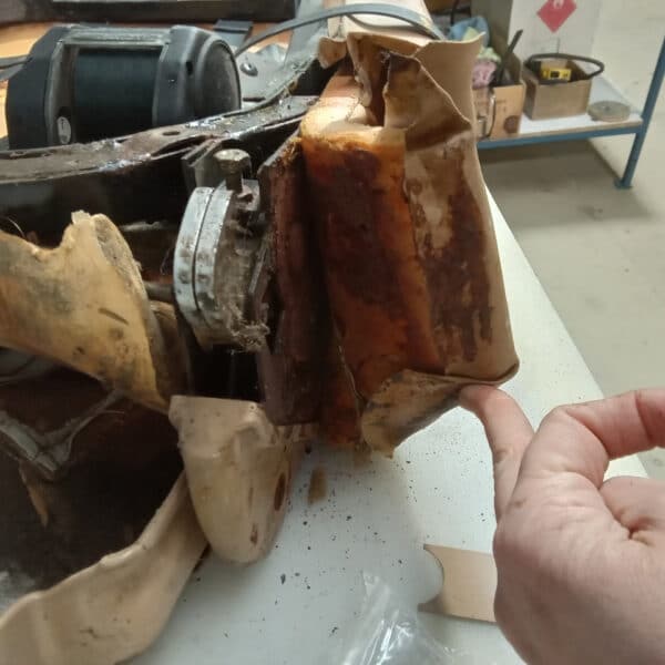 020626 1982 Range Rover In Vogue Seat Teardown 30