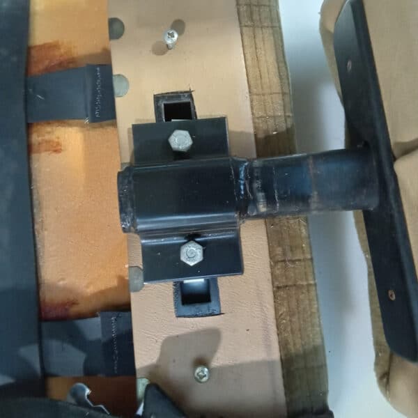 020626 1982 Range Rover In Vogue Seat Teardown 35