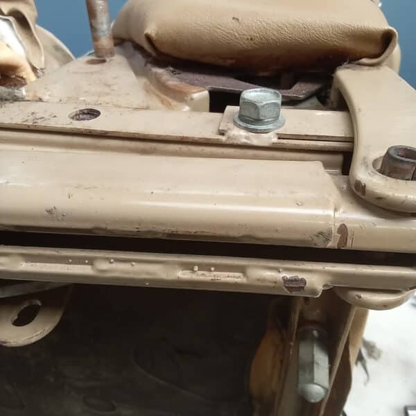 020626 1982 Range Rover In Vogue Seat Teardown 38