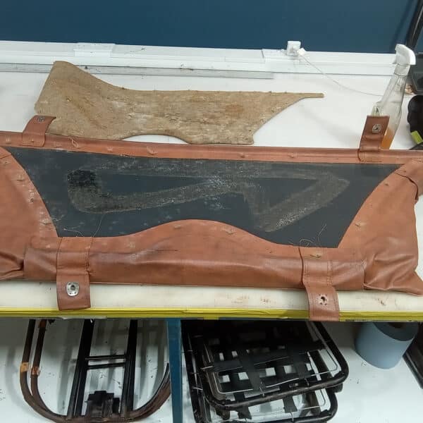 020626 1982 Range Rover In Vogue Seat Teardown 4