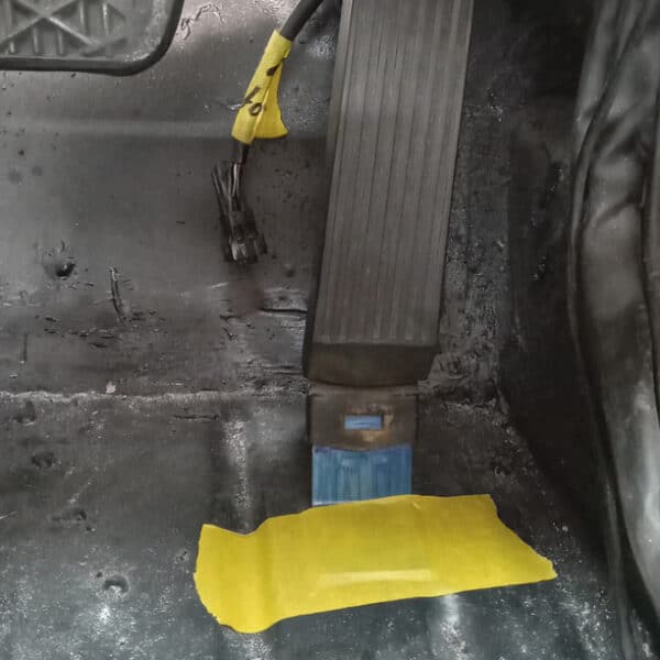 030626 1987 Mercedes 500SL Scuttle and Accelerator Pedal 4