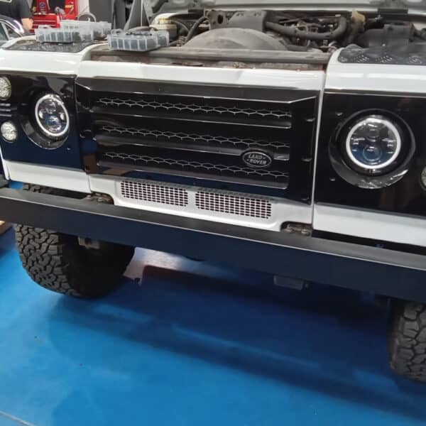 030626 2008 Land Rover Defender 110 Pickup Repairs 12