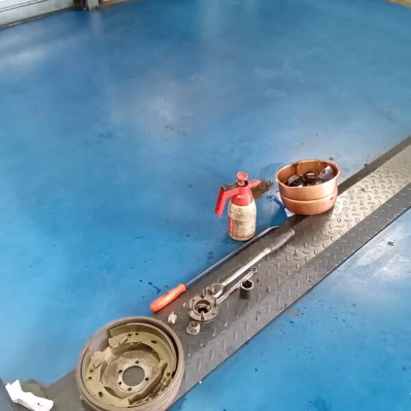 040626 2008 Land Rover Defender 110 Pickup Trans Brake Transfer Case Oil Change Door Mirror and Door Hinges 15