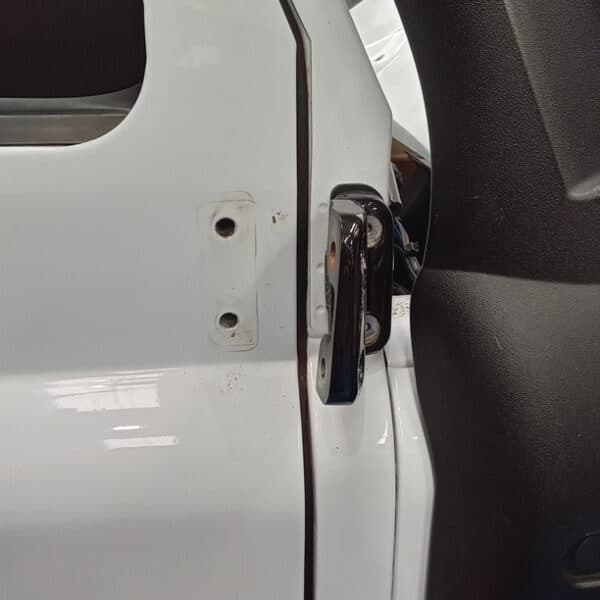 040626 2008 Land Rover Defender 110 Pickup Trans Brake Transfer Case Oil Change Door Mirror and Door Hinges 9