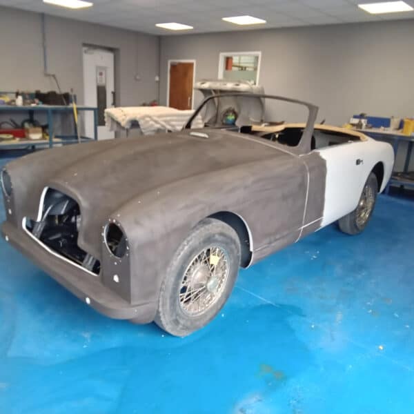 050626 1955 Aston Martin DB2 Drophead Polyfan Rubdown 10