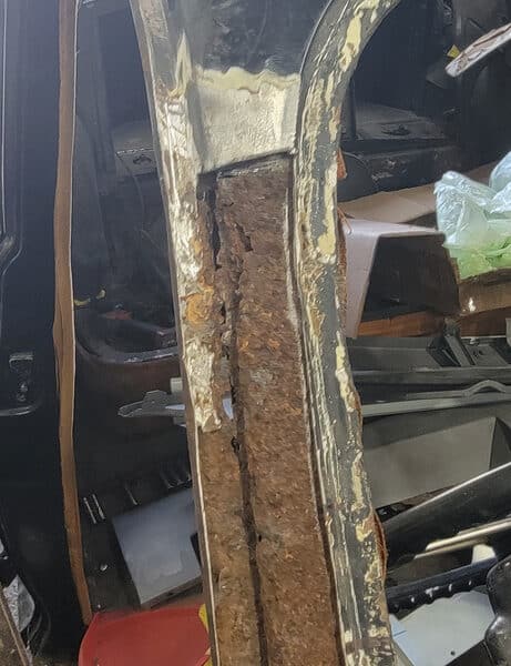 050626 1958 Rover 90 A Frame Rust 2
