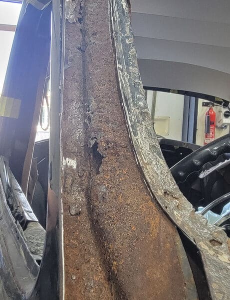 050626 1958 Rover 90 A Frame Rust 3