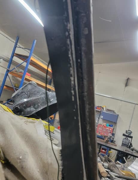 050626 1958 Rover 90 A Frame Rust 9