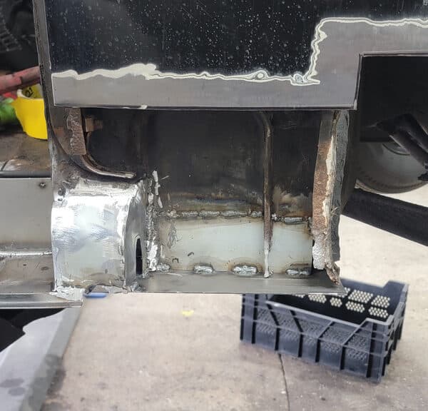 050626 1958 Rover 90 Door Hinge Repair