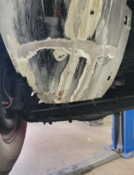 050626 1958 Rover 90 Front Lower Wing Filler