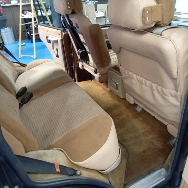 050626 1982 Range Rover Interior Complete 2