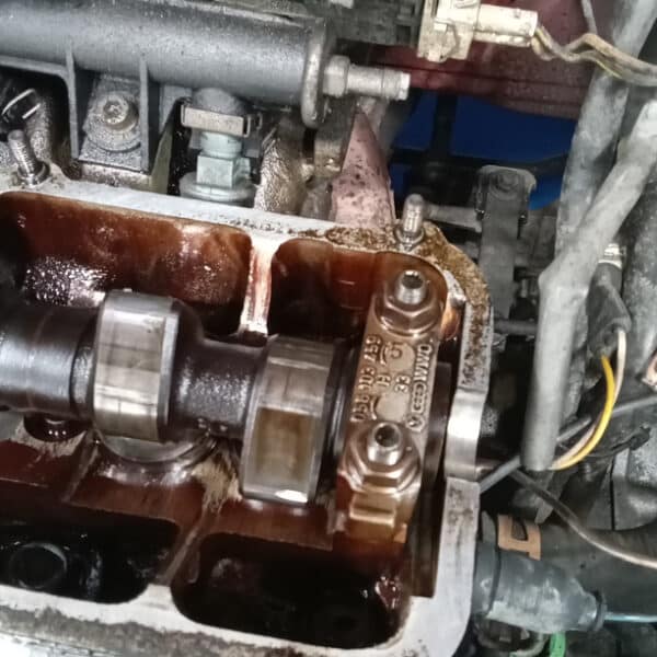 050626 1989 Volkswagen Golf GTi Oil and Coolant Leaks 11