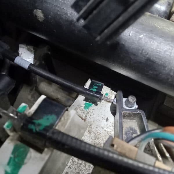 050626 2008 Land Rover Defender 110 Pickup Recirculation Flap Control Cable Refit Centre Dash Number Plates Stereo 12