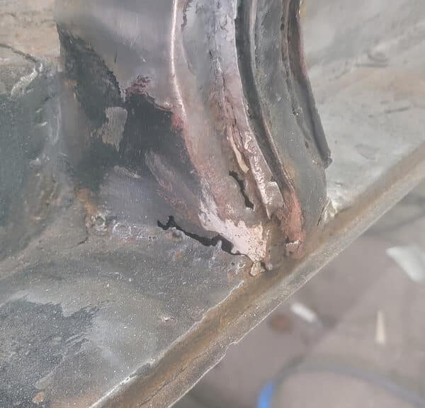 090626 1958 Rover 90 Lower Pillar Rust 2