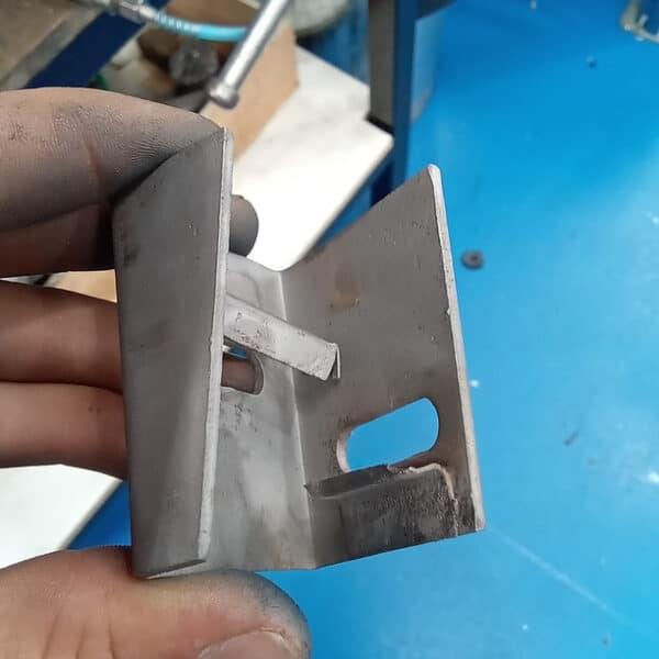 090626 1970 Aston Martin DBS Bumper Brackets 7