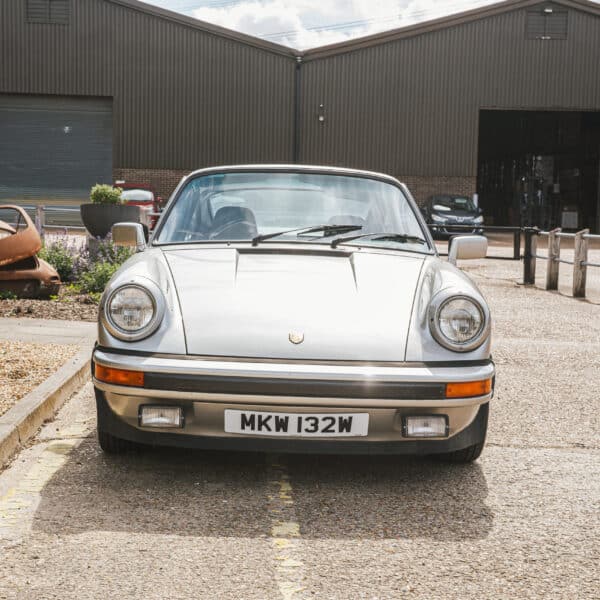 090626 1981 Porsche 911 Arrival 3