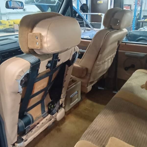090626 1982 Range Rover In Vogue Front Seats