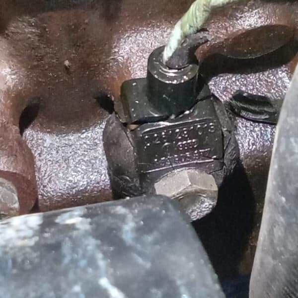 090626 1989 Volkswagen Golf GTi Broken Knock Sensor 3