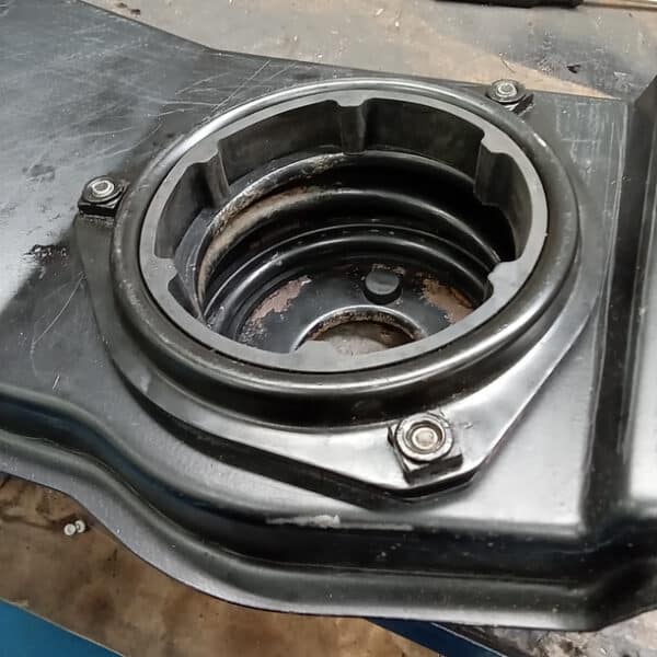 090626 1995 Aston Martin DB7 Gearbox Mount 6