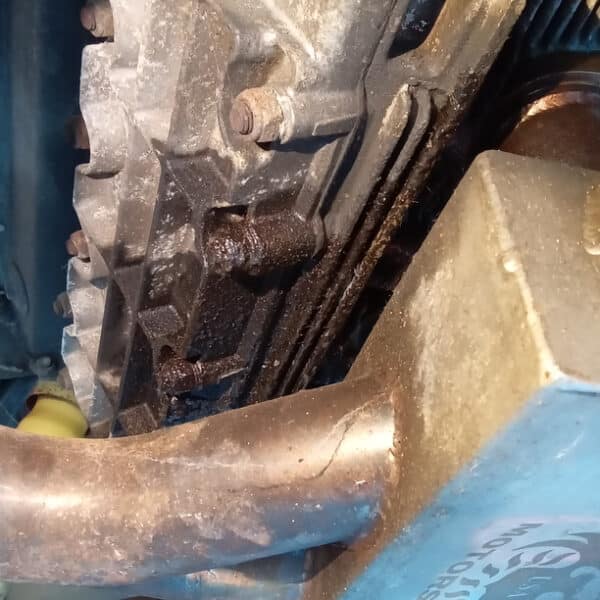 100626 1981 Porsche 911 Oil Leaks 3