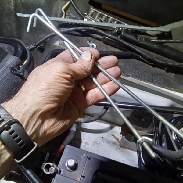 100626 2008 Land Rover Defender 110 Battery Tie Down 2