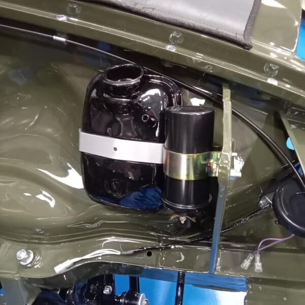 110626 1975 MGB GT V8 Progress 13