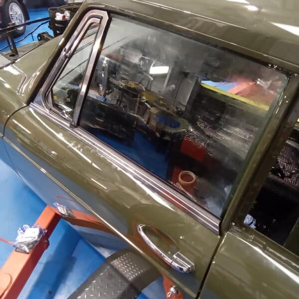 110626 1975 MGB GT V8 Progress 15