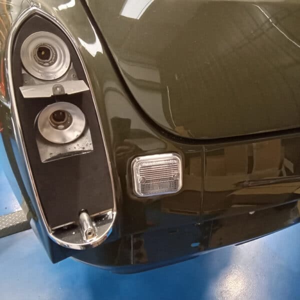 110626 1975 MGB GT V8 Progress 9